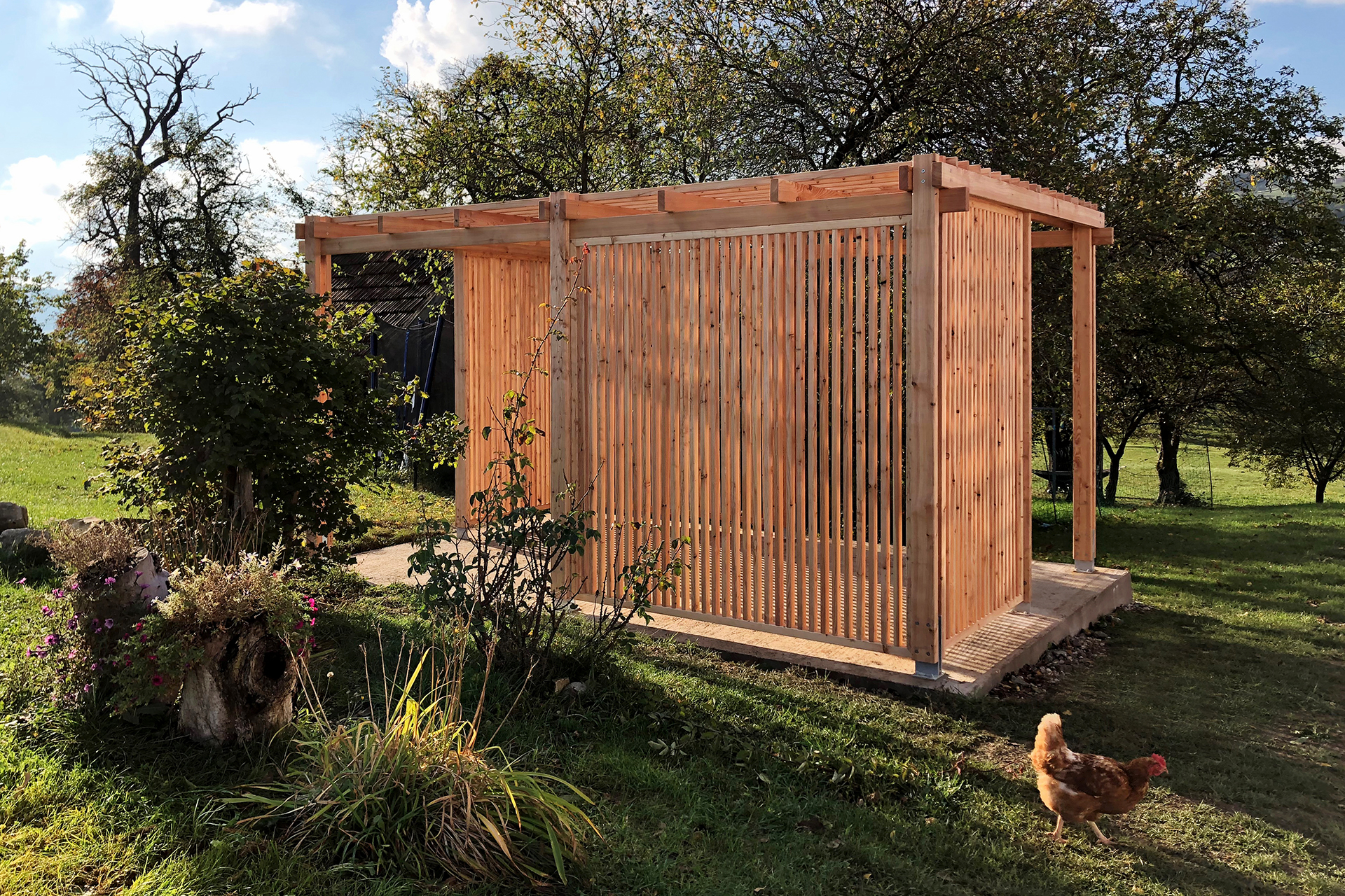 Holzpavillon aus Lärchenholz by designkollektiv, Objektdesign, Möbeldesign, Produktdesign